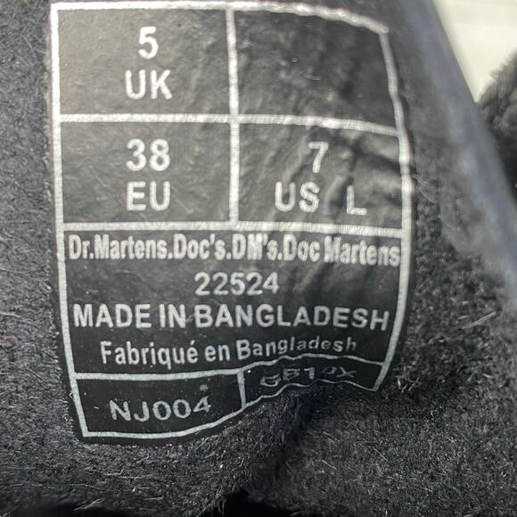 Dr. Martens Women’s Black Leather Combat Boots Size US 7 - Picture 10 of 10